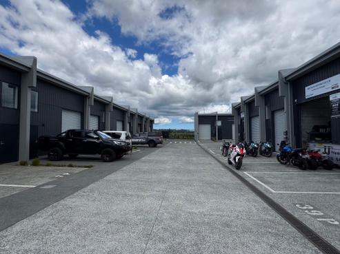 8/4 Spring Garden Avenue, Westgate