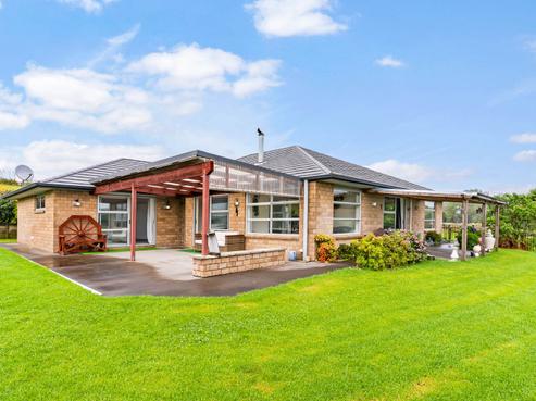 1096B Awhitu Road, Pollok