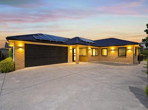 27 Stan Heather Drive, Deanwell