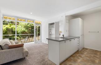 6/93 Vauxhall Road, Devonport