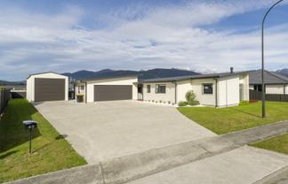 43 South Arm Drive, Te Anau