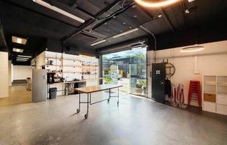 VERSATILE GREY LYNN OFFICE / SHOWROOM
