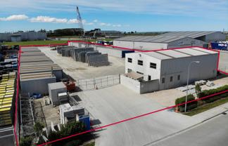 Office, warehouse and large yard