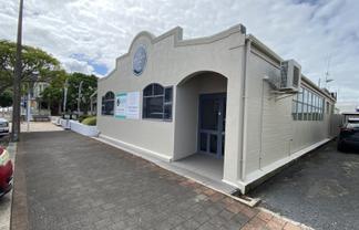 A smart space to meet, consult & work