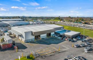 Functional Warehouse w Yard