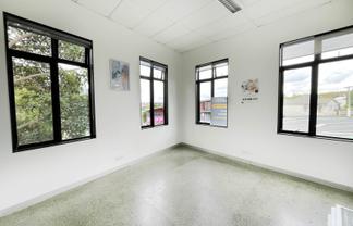 MODERN RICHMOND ROAD OFFICE
