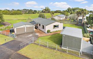 96 McRobbie Road, Kingseat