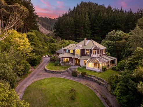65 Valley Road, Paraparaumu
