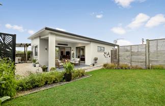 63 Angiangi Crescent, Beachlands