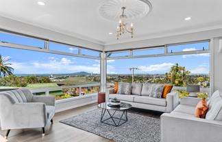 27 High Road, Glenfield