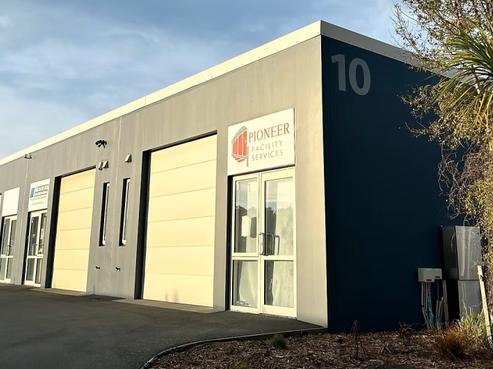 10 Senior Place, Bromley