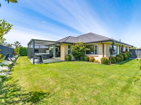 102 Tauhinu Avenue, Lincoln