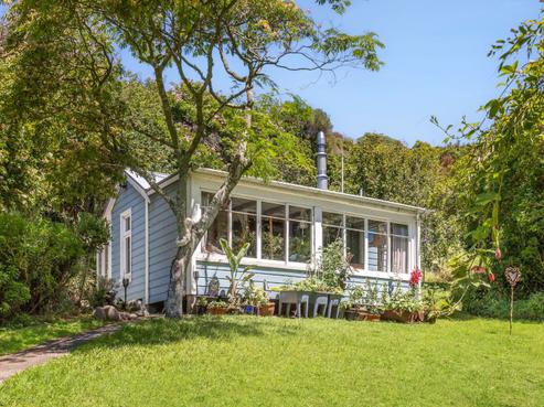 6 Airlie Street, Glenduan