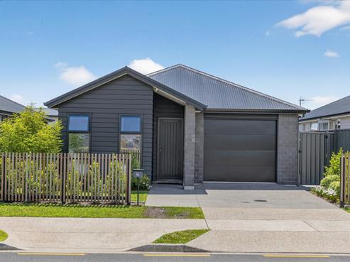 46 Hammick Crescent, Pyes Pa