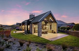 40 Cunninghams Drive, Jacks Point