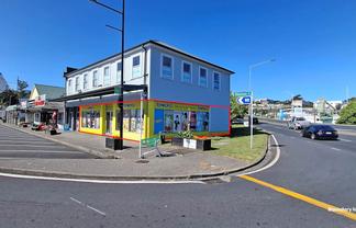 MODERN OFFICE/RETAIL WITH UNMATCHED VISIBILITY
