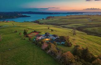 189 Vaughans Road, Okura