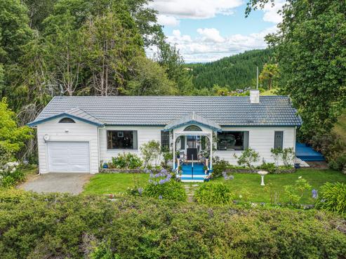 1664 Kahuranaki Road, Havelock North
