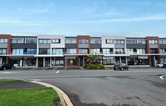 Retail gem on Millwater Parkway