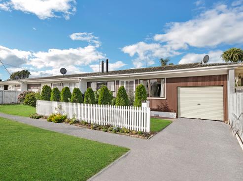 2/7 Don Street, Papakura
