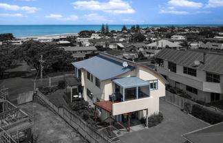 19 Beach Road, Waihi Beach