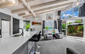 19b Commins Road, Onerahi