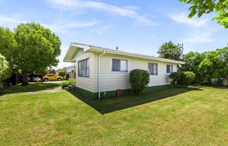 54 Wycliffe Street, Onekawa