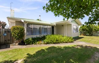 54 Wycliffe Street, Onekawa