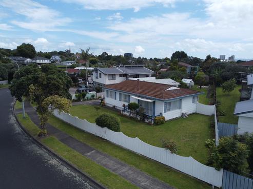 40 Charntay Avenue, Clover Park