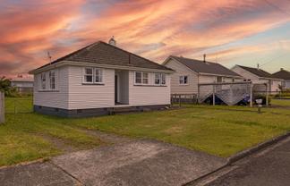 22 Bell Street, Marton