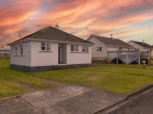 22 Bell Street, Marton