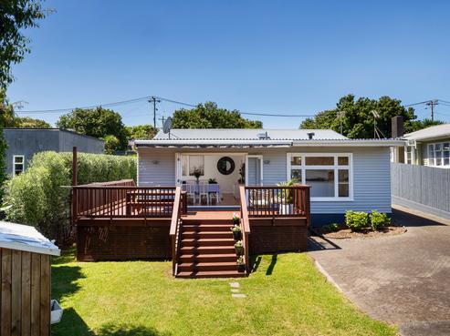 14 Leone Terrace, Mount Albert