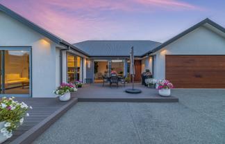 17 Waterstock Way, Parklands