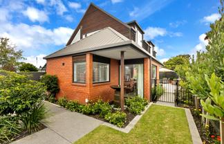 9 Clyde Road, Riccarton