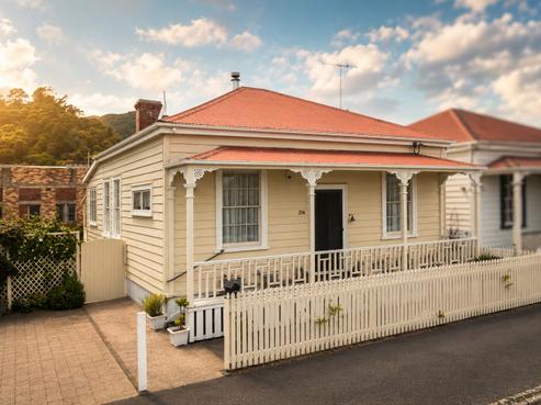 206 Kirkwood Street, Thames