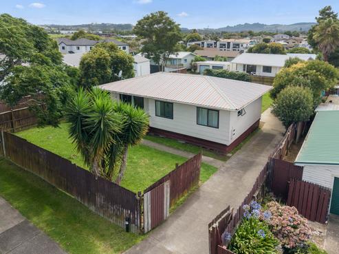 92 Shifnal Drive, Randwick Park
