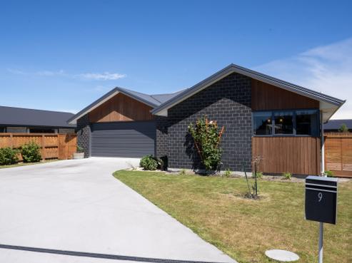 9 Greenwood Place, Amberley