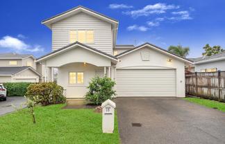 15 Mulvaney Crescent, Henderson