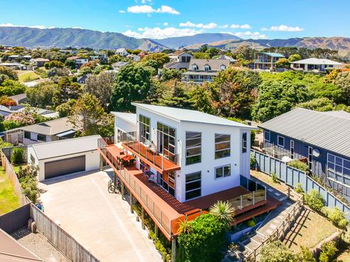 173 Weggery Drive, Waikanae Beach