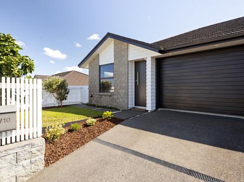 2/10 Maanihi Drive, Rototuna North