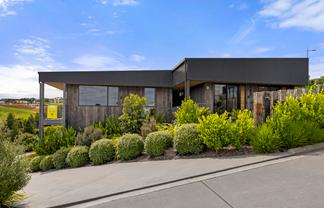 21 Maataitai Road, Raglan