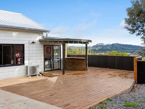 7 Bush Point Road, Cable Bay