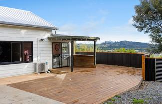 7 Bush Point Road, Cable Bay