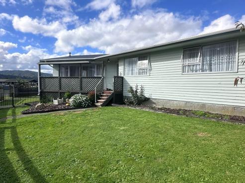 50 Aniseed Grove, Timberlea