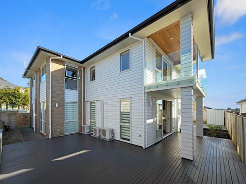 24 Mackay Drive, Greenhithe