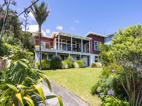 54 Rayner Road, Piha