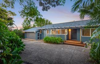 12 Whitehills Road, Waitoki