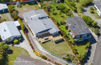 54 Tremaine Avenue, Two Mile Bay