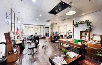 WELL PRESENTED HAIR/BEAUTY SALON
