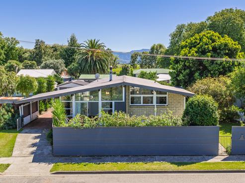 2 Collett Place, Riversdale
